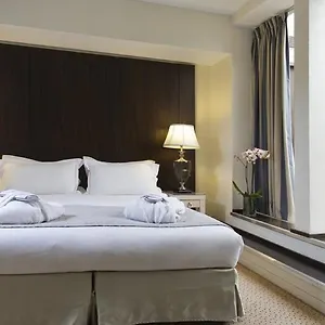 https://le-pera.fr-paris.fr