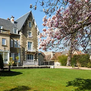 https://le-clos-de-bourgogne.hotels-rhonealpes.com